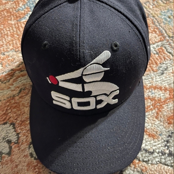 Chicago White Sox collectible hat. - Picture 6 of 6